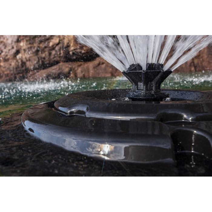 Kasco J Series - Float Close-up View Spraying Water