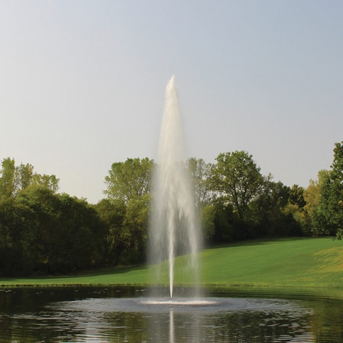 Kasco J Series Fountain Redwood nozzle - tall narrow plume spray pattern at 5 HP