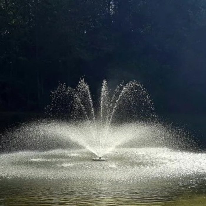 Vanguard Hydro Torque 275 Series Floating Fountain on Water Display
