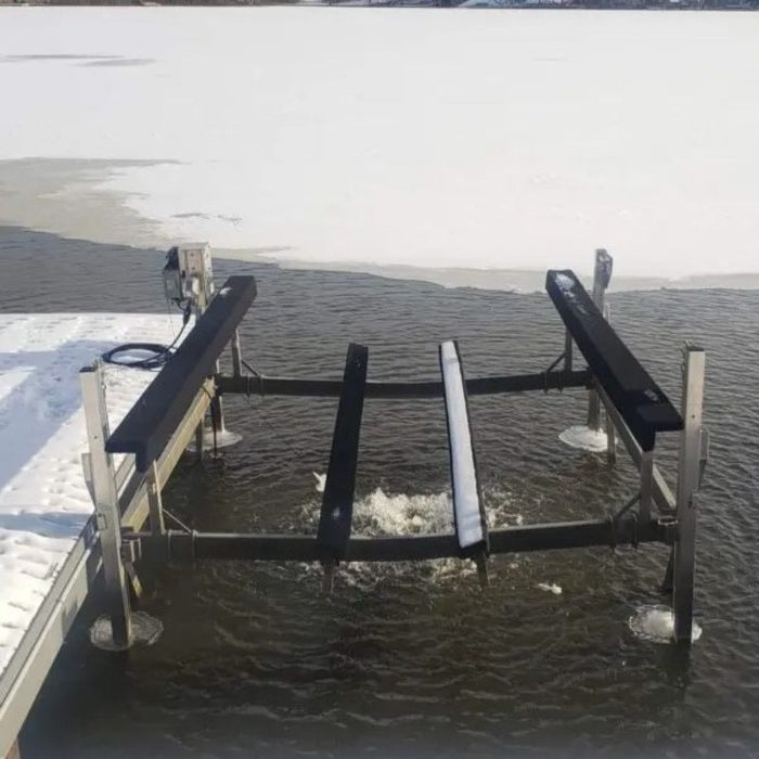 Vanguard Pond Spa Surface Aerator / De-Icer - Dock View
